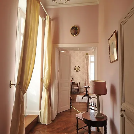 La Demeure D'aglae Bed & Breakfast 4*